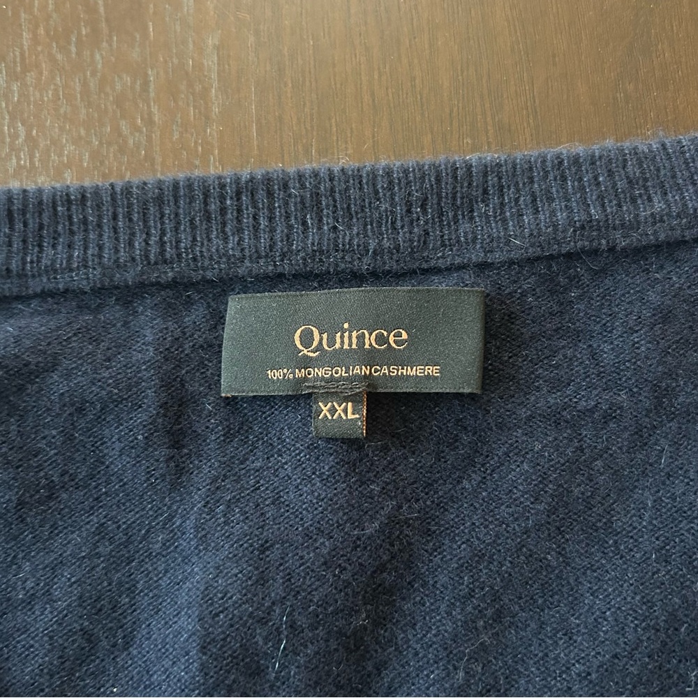 Quince 100% Mongolian Cashmere Women’s V-Neck Sweater in Navy Size XXL - Picture 2 of 10